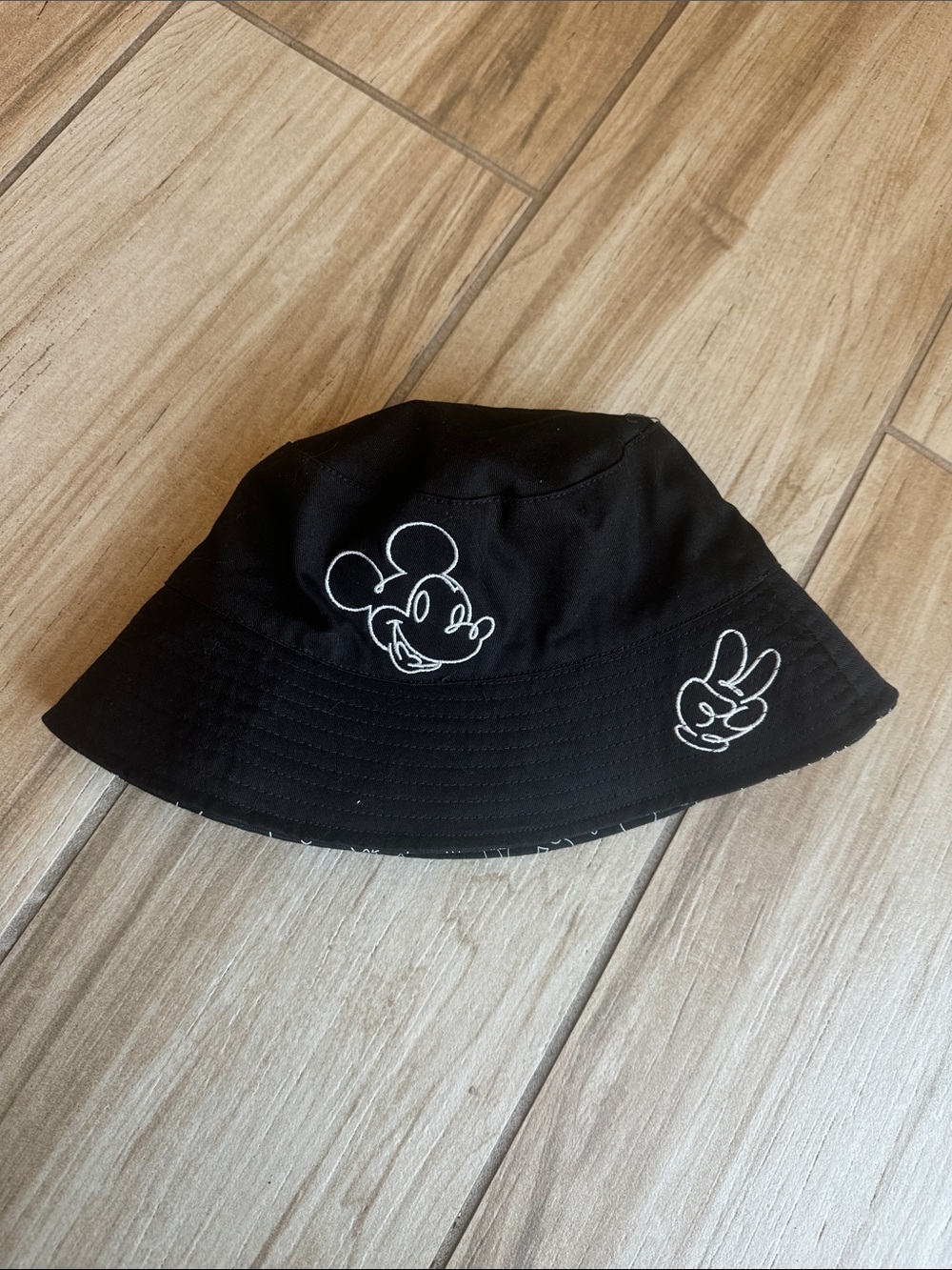 Black Mickey Mouse Outline Reversible Bucket Hat